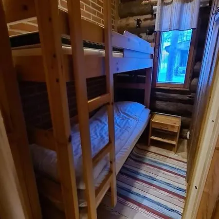 Pyhaeniemenranta Chalet